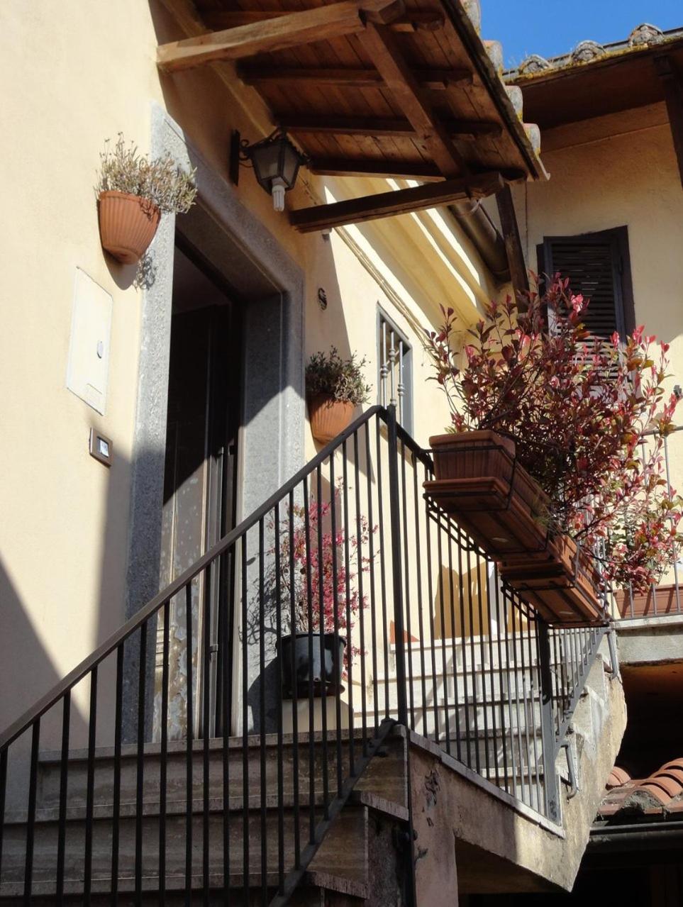 Nerone'S - Sutri Bed & Dinner Exterior photo
